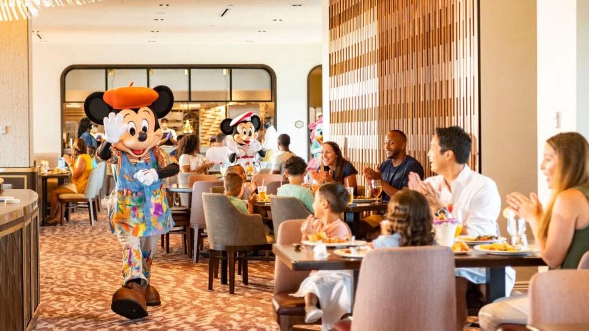 The Best Way to Feed Picky Kids at Disney World